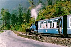 train-road1-200.jpg (22819 bytes)