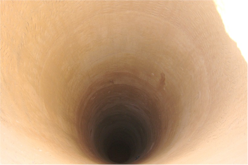 1096