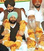210903_amrinder1_200.jpg (12146 bytes)